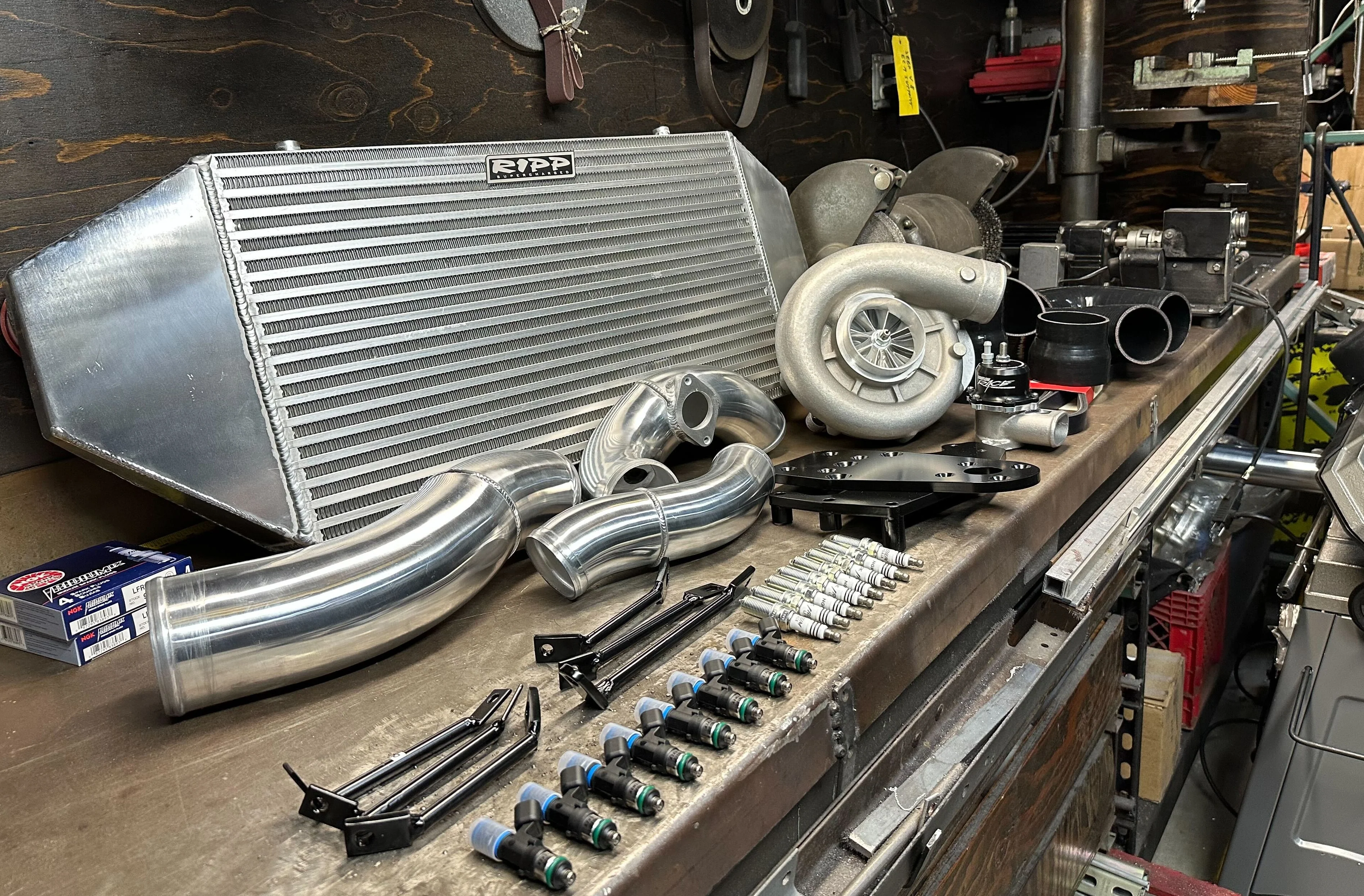 2012-2014 6.4 SRT JEEP Grand Cherokee Supercharger Kit - Image 5